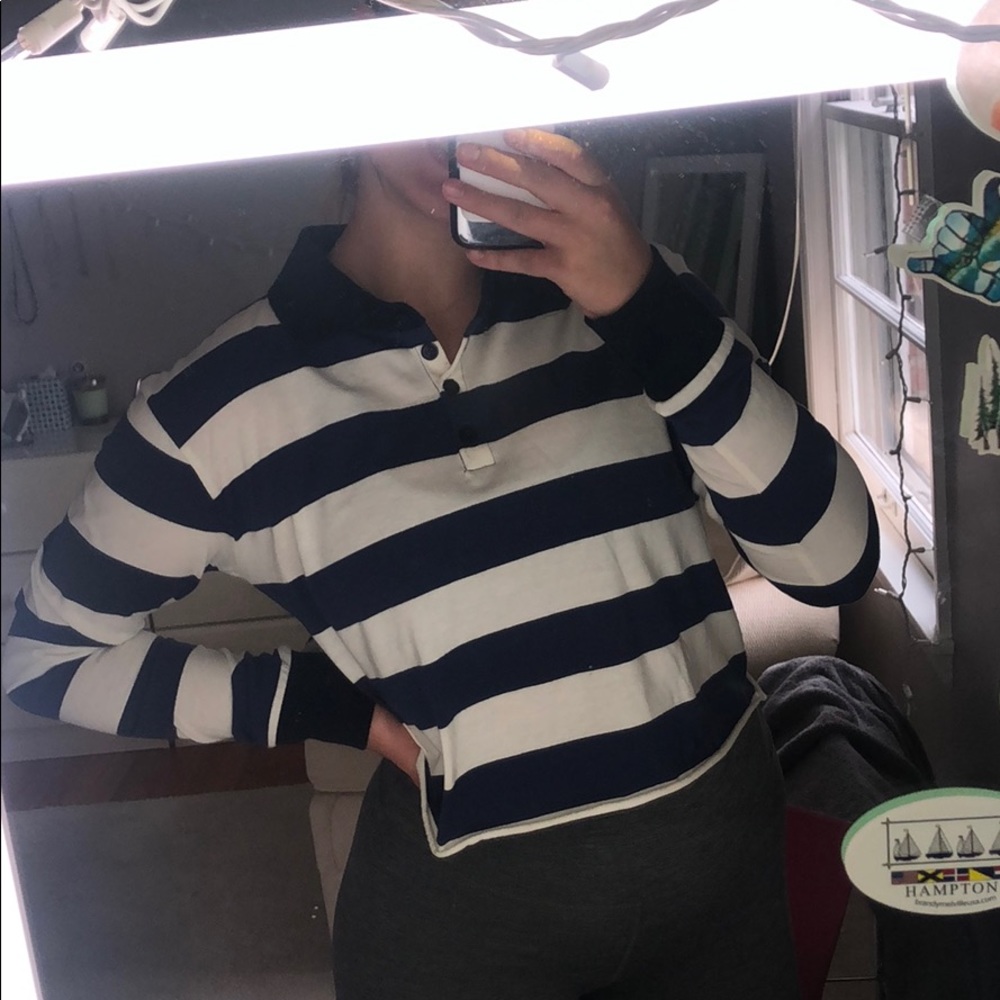 super cute cropped stripped shirt